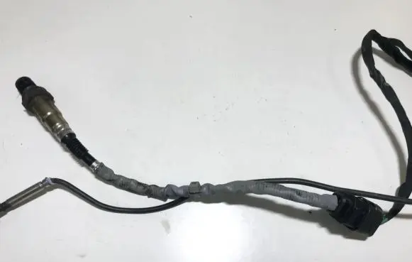 Mercedes-Benz ML W166 Lambda probe sensor 0065421718 0281004201