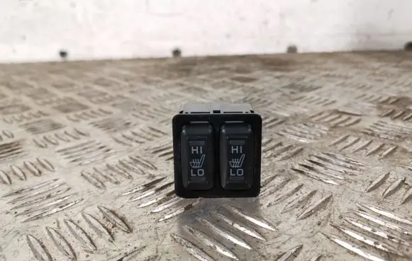 Mitsubishi Outlander Seat heating switch 7B03