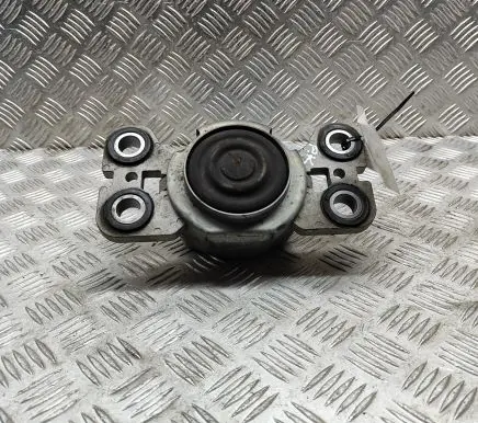 Volvo XC60 Engine mount bracket 31401307 A271115