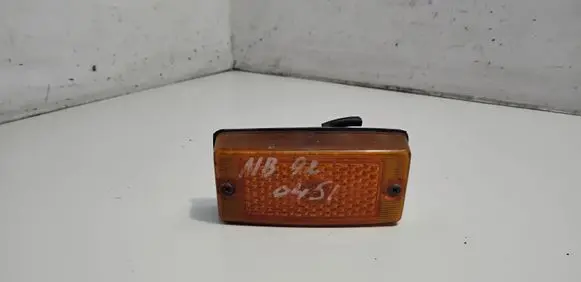 Mercedes-Benz 609 Front fender indicator light