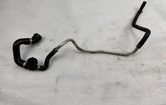 Mercedes-Benz S W222 Engine coolant pipe/hose A2225009272