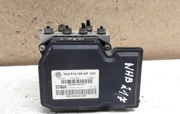 Volkswagen PASSAT B7 ABS Pump 3AA614109AP