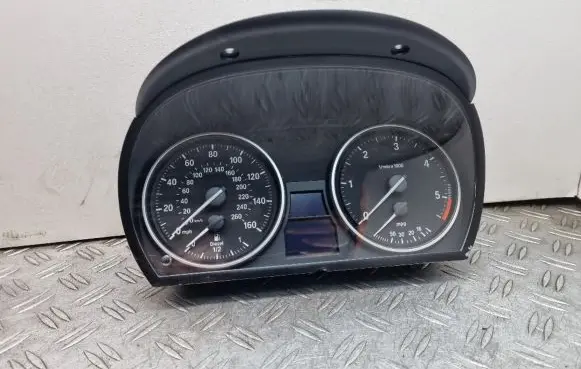 BMW X1 E84 Speedometer (instrument cluster) 9187371 711139506 A2C53387911