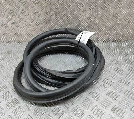 Citroen C5 Aircross Trunk rubber seal (body) 9816904280