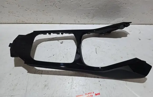 BMW 1 F40 Other center console (tunnel) element 5A049E0 06334 23378710