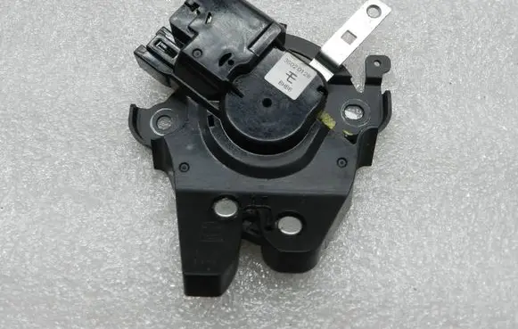 Mazda 6 Tailgate lock latch BHY15682XA