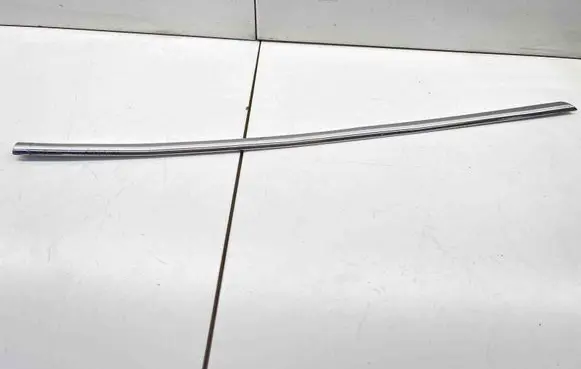 Jaguar XJS Rear vent window glass 