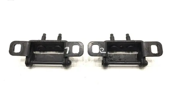 Jeep Cherokee Tailgate/trunk/boot hinge