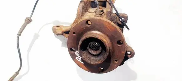 Peugeot 207 Front wheel hub 
