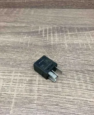 Volvo S40, V40 Other relay MB953382 A1001X7 099