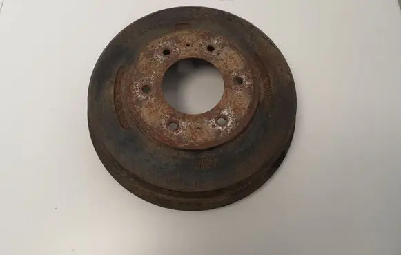 Mitsubishi L200 Drum brake (rear) MN102439
