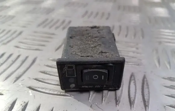 Ford Mondeo MK II Fuel (gas) shift switch 