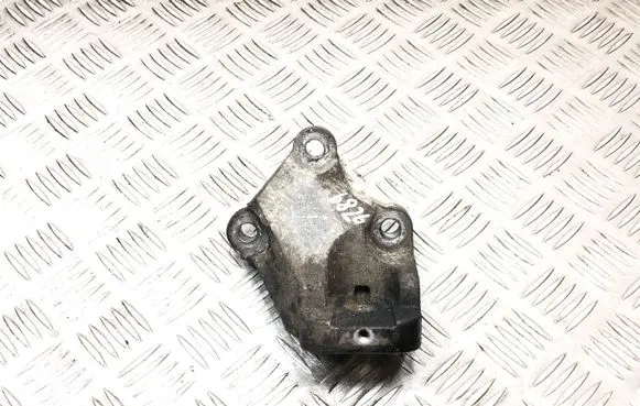 Volvo S60 Engine mounting bracket 08649262
