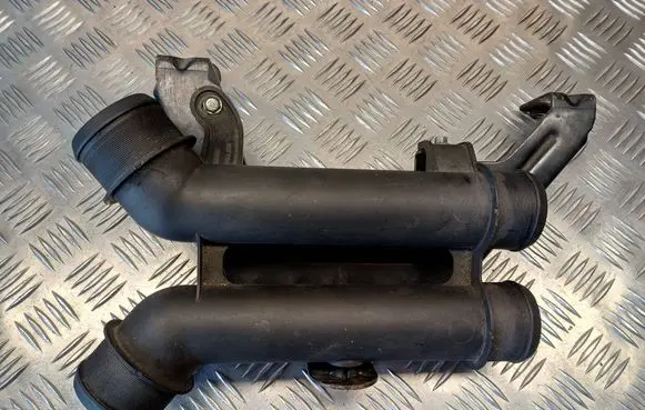 Intercooler hose/pipe