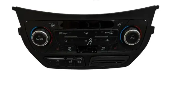 Ford Focus Climate control unit F1ET18C612DH WX0V050846