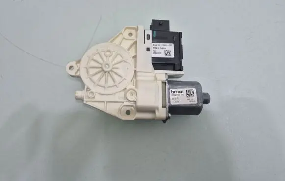 Alfa Romeo Giulia Front door window regulator motor C59651102