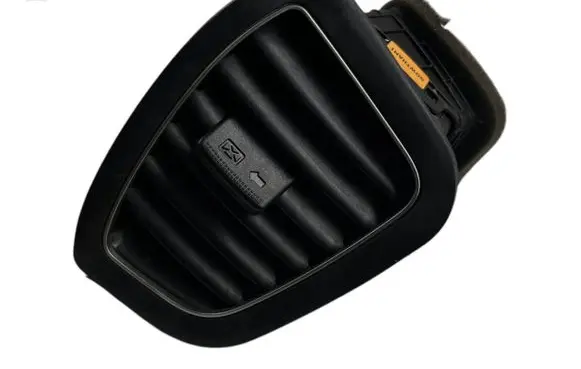 Hyundai i20 (GB IB) Dashboard side air vent grill/cover trim