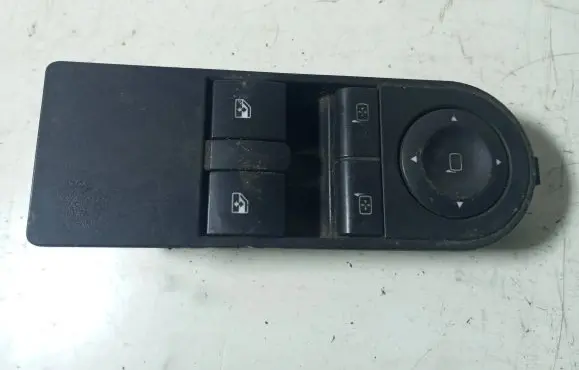 Opel Zafira B Electric window control switch 13228706
