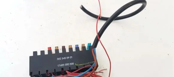 Mercedes-Benz ML W164 Fuse box set 17683000000 0025450901