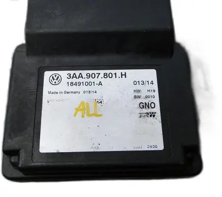 Volkswagen PASSAT B7 Trunk lid opening control unit 3AA907801H