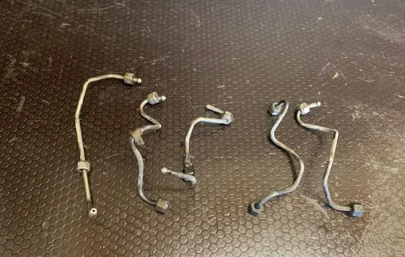 Ford S-MAX Fuel injector supply line/pipe 