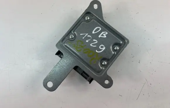 Renault Clio IV Other control units/modules 985103419R