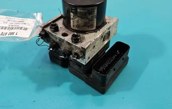 Skoda Octavia Mk2 (1Z) ABS Pump 1K0907379P IMPRK1580970
