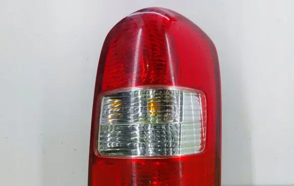 Mazda MPV II LW Rear/tail lights