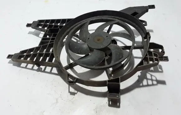 Renault Kangoo II Radiator cooling fan shroud 921205638R