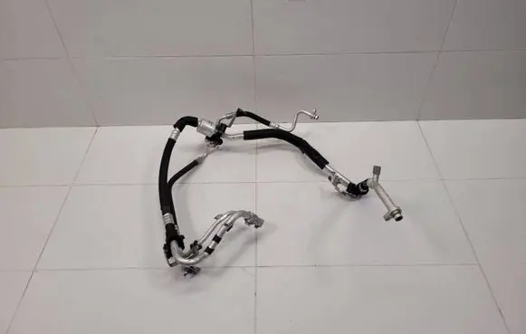 Jeep Grand Cherokee Air conditioning (A/C) pipe/hose 0519562710