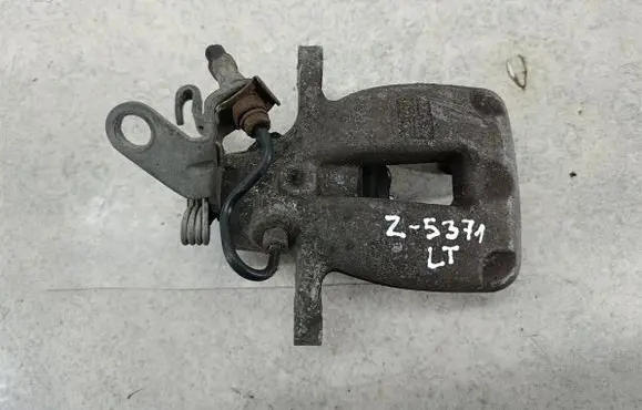 Volkswagen Golf V Rear brake caliper 