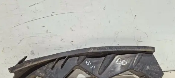 Volkswagen PASSAT B6 Front bumper mounting bracket 3c0807889