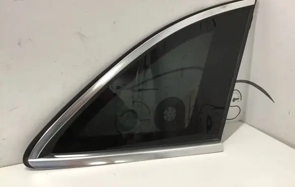 Mercedes-Benz GLC C254 Rear side window A2546704800