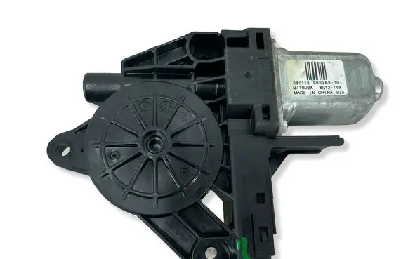 Volvo XC60 Rear door window regulator motor 966265101