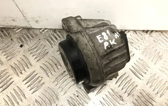 BMW 1 E81 E87 Engine mount bracket 1398111