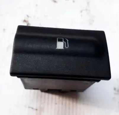 Skoda Octavia Mk1 (1U) Fuel tank opening switch 