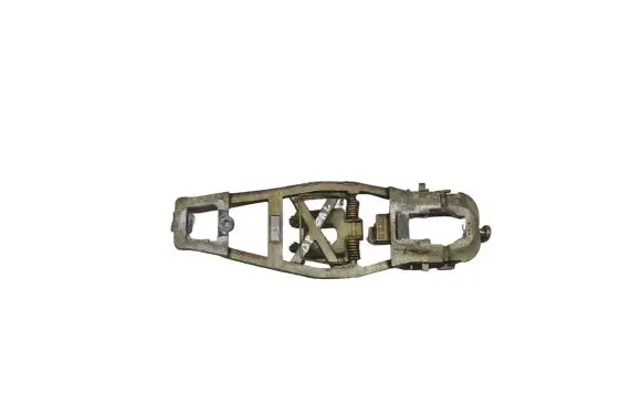 Rear door exterior handle/bracket