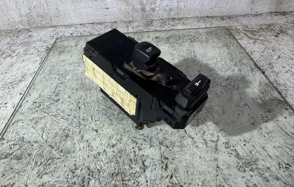 Volvo XC90 Electric window control switch 30746075