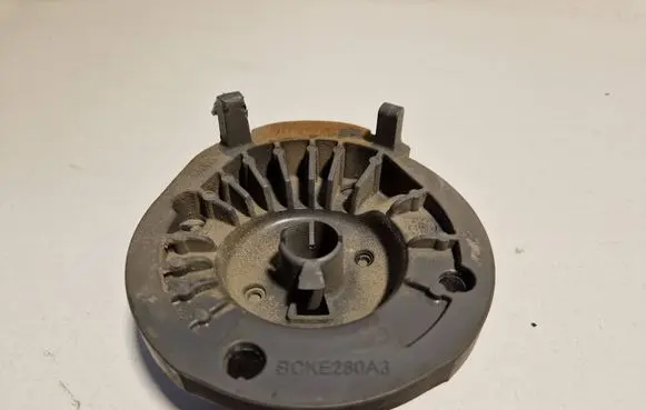 Mazda 3 Front upper strut mount BCKE280A3