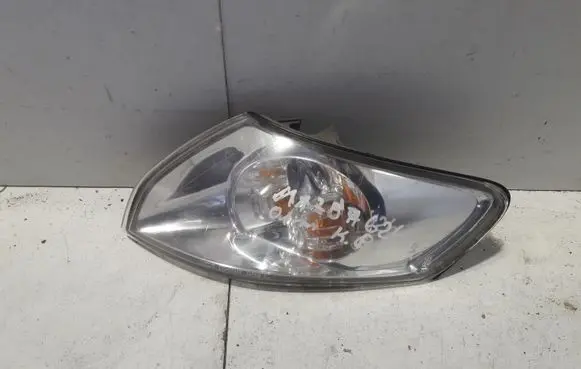 Mazda 626 Front indicator light 21061918