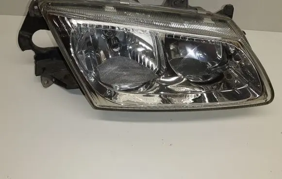 Nissan Almera N16 Headlight/headlamp 26010BN011