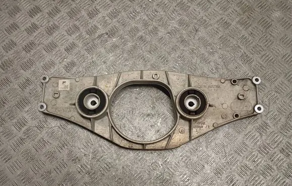 Mercedes-Benz S W222 Rear differential/diff mount bracket A2213520206 2223506707