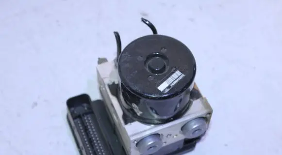 Alfa Romeo Giulietta ABS Pump 10096128023 28561048063 10061931531