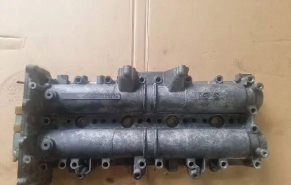 Iveco Daily 35 - 40.10 Rocker cam cover 504374027