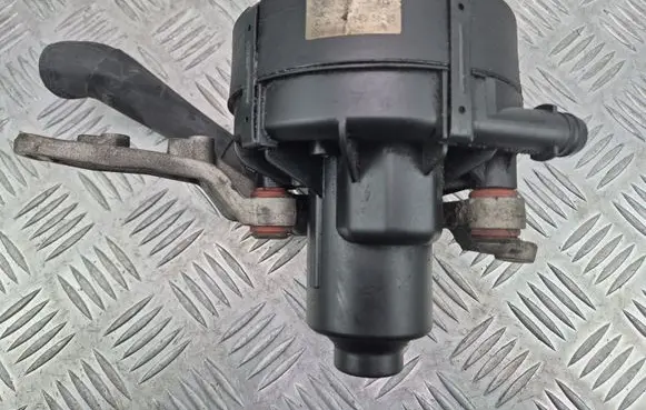 Mercedes-Benz C W204 Secondary air pump A0001405185