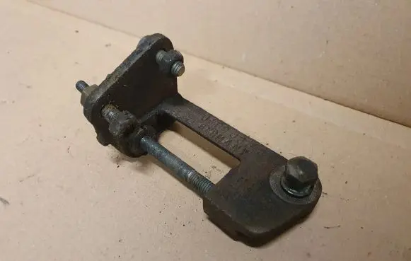 Audi Coupe Generator/alternator bracket 049903143C