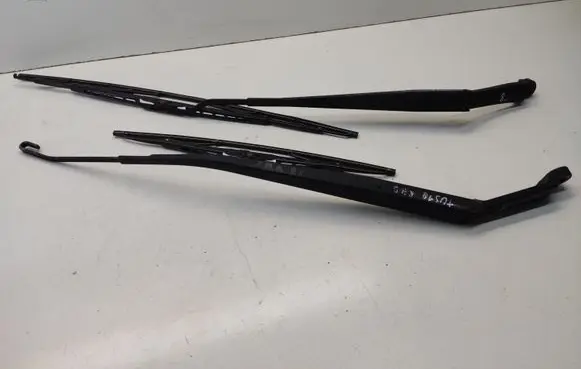 Hyundai Tucson JM Windshield/front glass wiper blade 510142P 510141DR