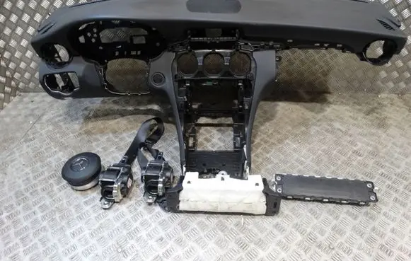 Mercedes-Benz C W205 Dashboard