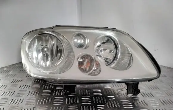 Volkswagen Touran I Headlight/headlamp 0301205202 1T0941006D