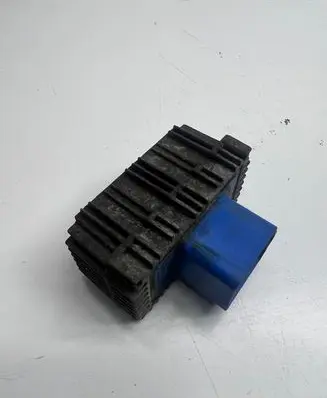 Opel Astra H Glow plug pre-heat relay 55353011 51299014B